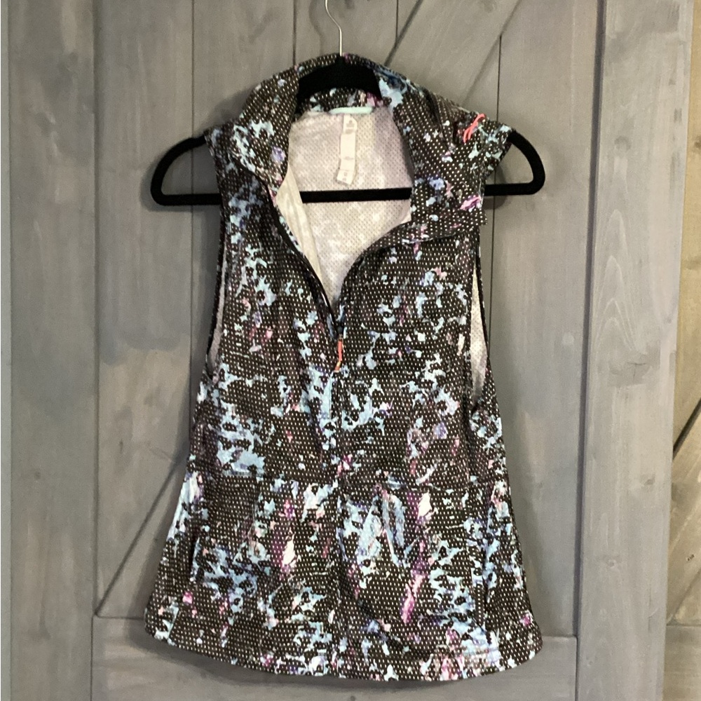 lululemon athletica Women’s Hooded Vest with Pink & Blue Print